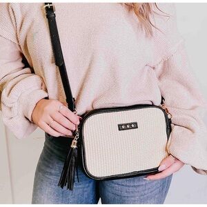 Pretty Simple | Silvia Straw Camera Bag in Black